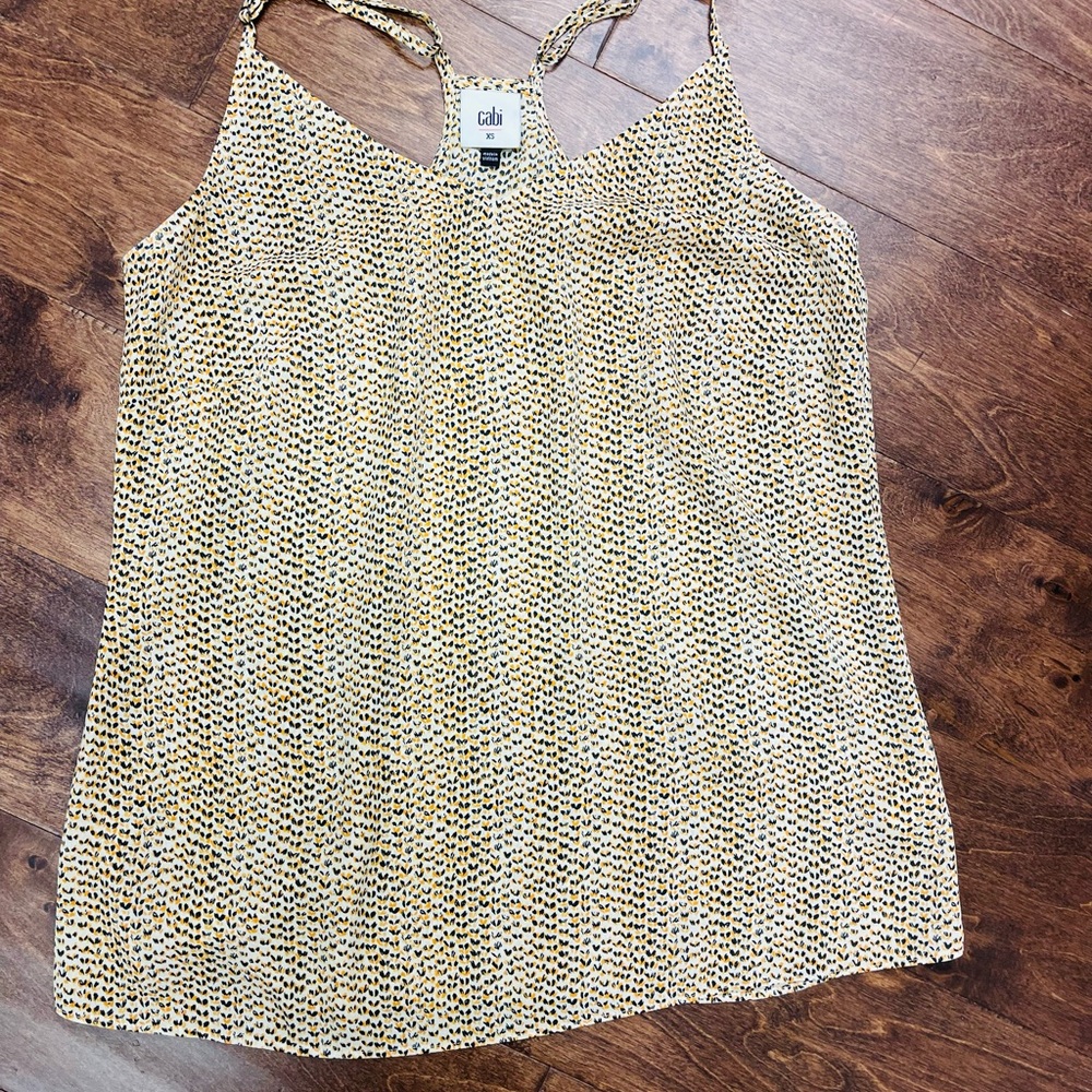 Cabi Tank - Picture 2 of 5